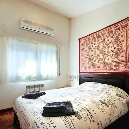 Sleep & Duplex Barri Vell * خيرونا